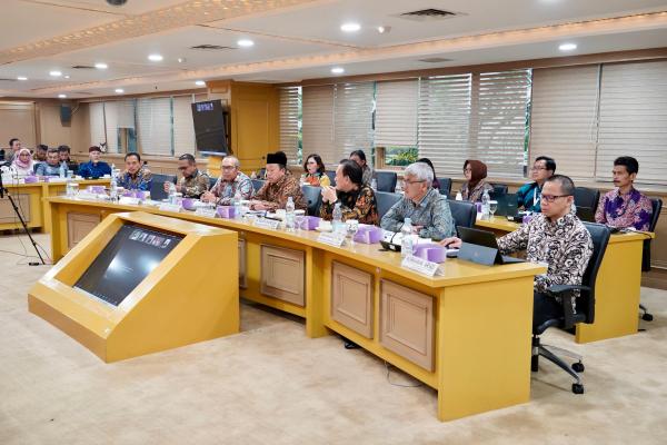 Ikuti RDP dengan BAP DPD RI, Menteri Nusron Jawab Pengaduan Masyarakat Terkait P...