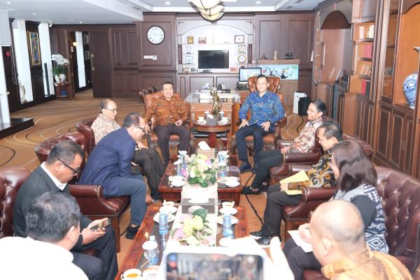 Kunjungi Mahkamah Agung, Menteri AHY Inginkan Penanganan Sengketa dan Konflik Pe...