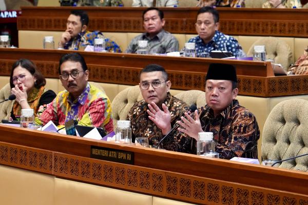 Paparkan Program 100 Hari Kerja dalam Raker Perdana Bersama Komisi II DPR RI, Me...