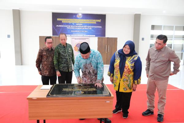 Beri Pengarahan di Kalimantan Selatan, Menteri Nusron Minta Jajaran Atasi Gap da...