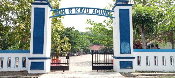 Tegas Tegakkan Aturan, Kepala Sekolah SDN 6 Kayuag...