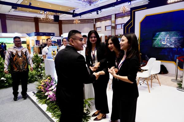 Wamen Ossy Tinjau Booth Kementerian ATR/BPN di ICI 2025, Perkenalkan Peran Strat...